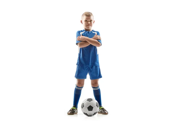 Jovem ajuste menino com bola de futebol de pé isolado no branco — Fotografia de Stock