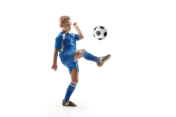 Niño Con Pelota Fútbol Haciendo Patada Voladora Aislado Blanco Futbolistas — Foto de Stock