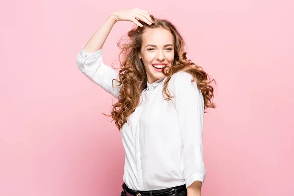 Las jóvenes mujeres retratan con emociones felices — Foto de Stock