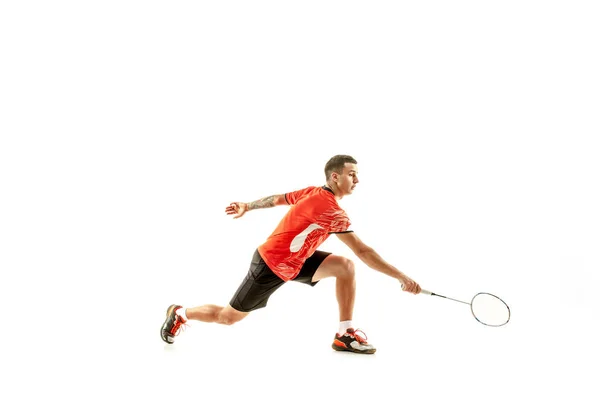 年轻的男性羽毛球运动员在白色背景 — 图库照片