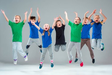 Çocuklar dans okulu, bale, hiphop, sokak, funky ve modern dansçılar