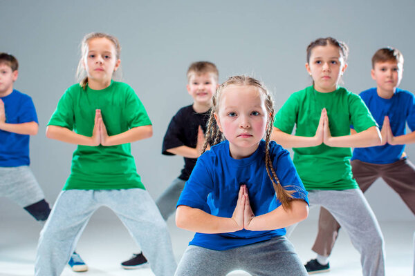 Детская танцевальная школа, балет, хип-хоп, уличные танцоры и современные танцоры
