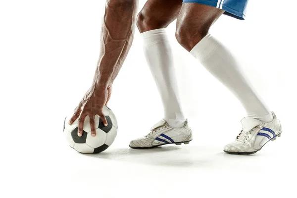 축구 선수 클로즈업 흰색 절연의 다리 — 스톡 사진