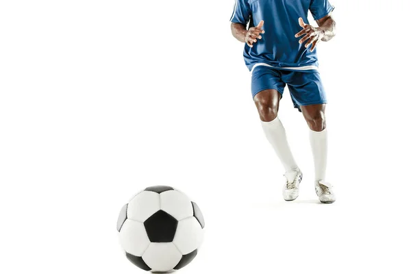 Pernas de jogador de futebol close-up isolado em branco — Fotografia de Stock