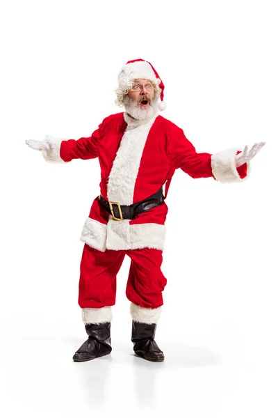Hey, Hallo. Holly jolly x mas feestelijke noel. Volledige lengte van grappige santa in headwear, kostuum — Stockfoto