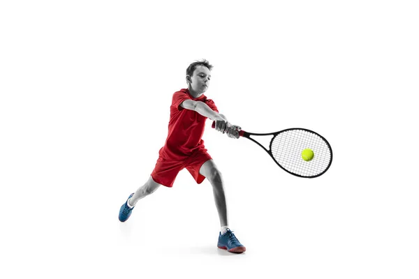Jugador de tenis joven aislado en blanco —  Fotos de Stock