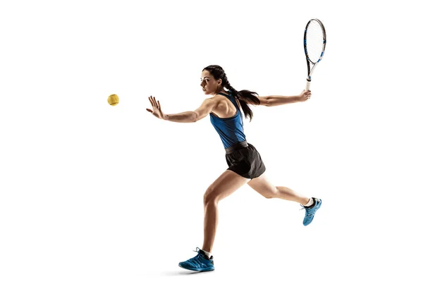 Full längd porträtt av ung kvinna spela tennis isolerad på vit bakgrund — Stockfoto