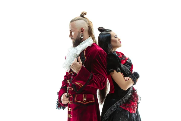 Marquis ve kadın marquise olarak geleneksel Ortaçağ kostüm giyen genç adam — Stok fotoğraf
