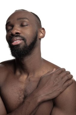 Genç çıplak Afrikalı biri kapalı portresi kapatın