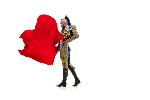 Torero em terno azul e dourado ou toureiro típico espanhol isolado sobre branco — Fotografia de Stock