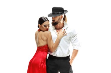 Genç elegance tango dansçılar portresi. Beyaz arka plan üzerinde izole