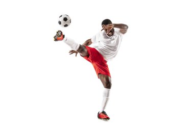 Beyaz arka plan üzerinde izole Afrika futbol futbolcu