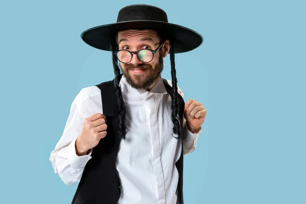 Retrato de um jovem homem judeu ortodoxo Hasdim — Fotografia de Stock
