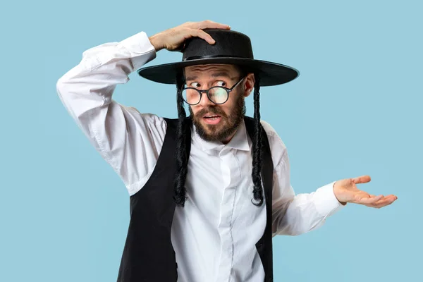 Portrait of a young orthodox Hasdim Jewish man — Stock Photo, Image