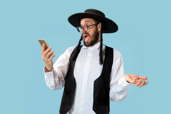 Portrait of a young orthodox Hasdim Jewish man — Stock Photo, Image