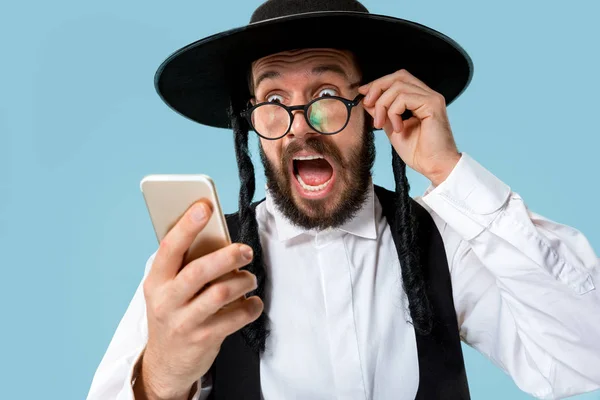 Portrait of a young orthodox Hasdim Jewish man — Stock Photo, Image