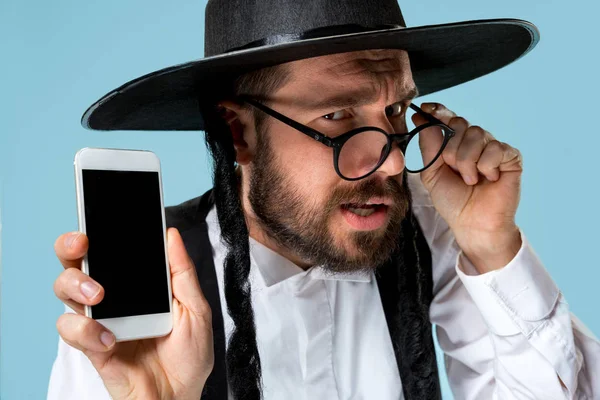 Portret van een jonge orthodoxe Hasdim Joodse man — Stockfoto