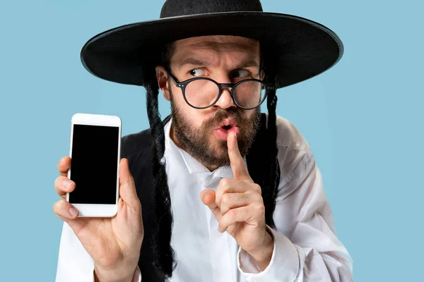 Portrait of a young orthodox Hasdim Jewish man — Stock Photo, Image