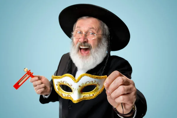 Portrait Senior Orthodox Hasdim Jewish Man Wooden Grager Ratchet Jewish — Stock Photo, Image