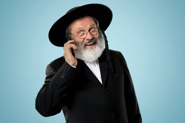 Portrait of old senior orthodox Hasdim Jewish man — Stock Photo, Image