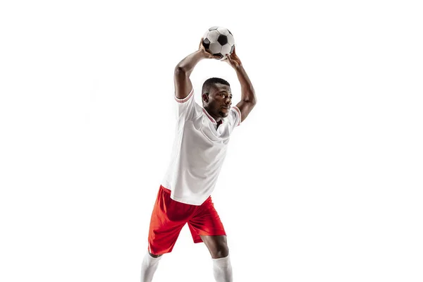 Jogador profissional de futebol africano isolado em fundo branco — Fotografia de Stock