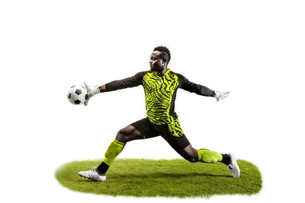 Bir futbol oyuncu kaleci adam topu yakalıyor — Stok fotoğraf