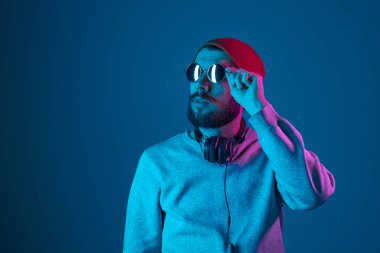 Onun favori müzik keyfi.