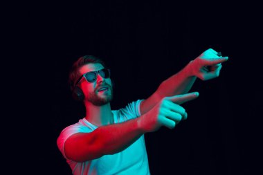 Onun favori müzik keyfi.