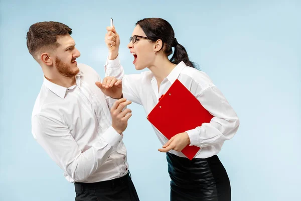 Angry businesswoman and colleague in the office. — Stock Photo, Image