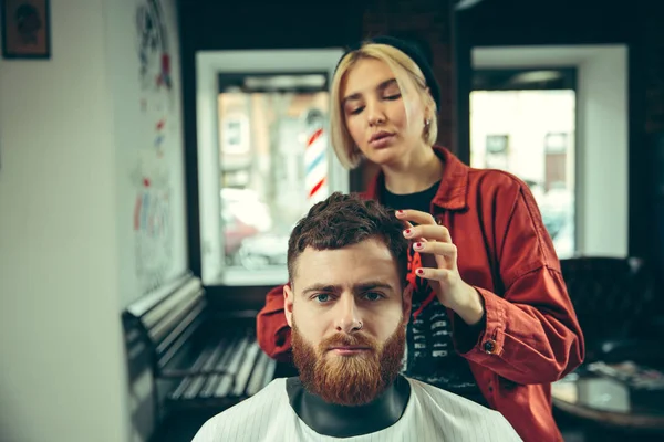 Client during beard shaving in barber shop — Stock Photo, Image