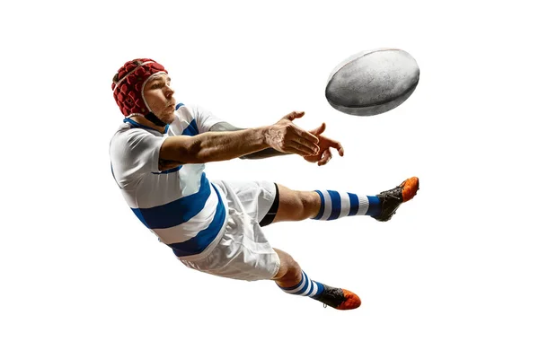 La silueta de un jugador de rugby caucásico aislado sobre fondo blanco — Foto de Stock