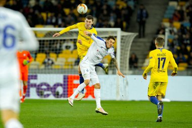 Uefa Avrupa Ligi sırasında eylem Dinamo Kiev ve Chelsea oyuncu 18 yuvarlak