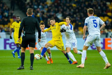 Uefa Avrupa Ligi sırasında eylem Dinamo Kiev ve Chelsea oyuncu 18 yuvarlak