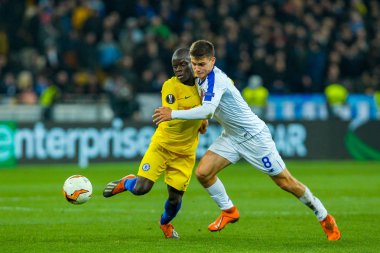 Uefa Avrupa Ligi sırasında eylem Dinamo Kiev ve Chelsea oyuncu 18 yuvarlak