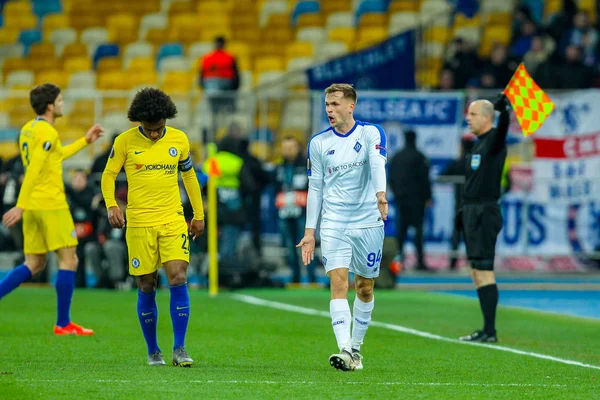 Gracze z Dynamo Kijów i Chelsea podczas Ligi Europejskiej UEFA rundy 1 8 — Zdjęcie stockowe