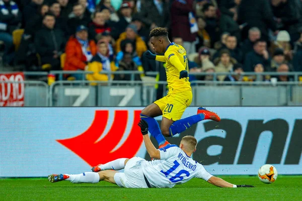 Spelers van Dinamo Kiev en Chelsea tijdens de Uefa Europa League Ronde van 1 8 — Stockfoto