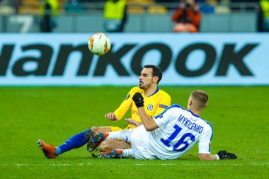 Uefa Avrupa Ligi sırasında eylem Dinamo Kiev ve Chelsea oyuncu 18 yuvarlak