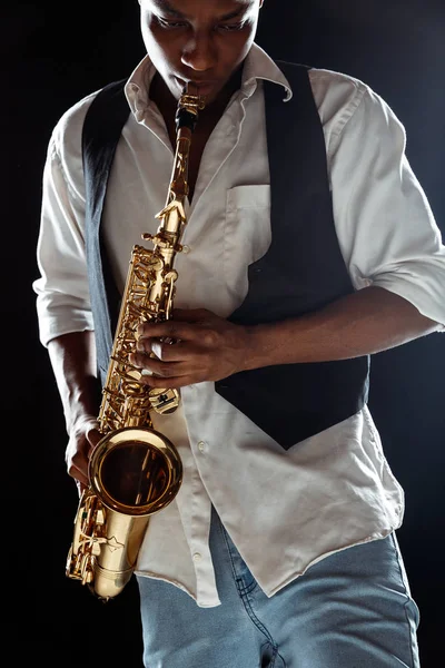 African American jazz musician playing the saxophone. — Stock Photo, Image