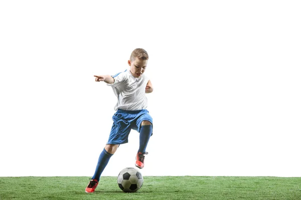 Jovem com bola de futebol isolada em branco. jogador de futebol — Fotografia de Stock