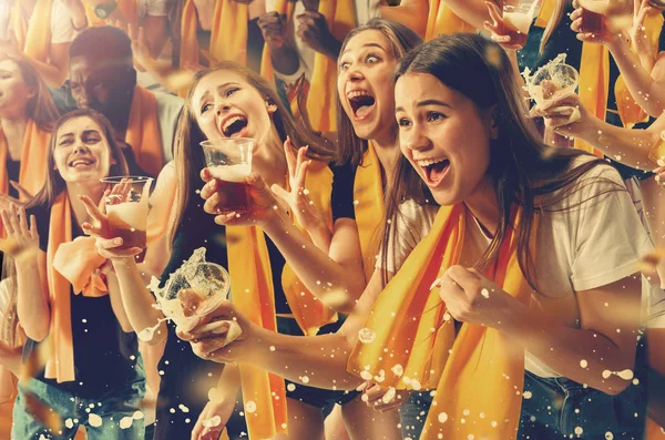 Group of happy fans are cheering for their team victory. — Stock Photo, Image