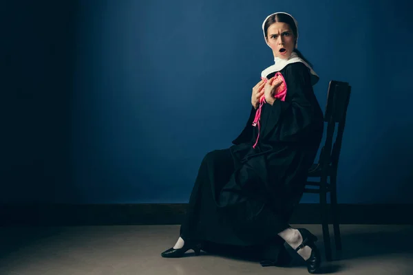 Medieval young woman as a nun — Stock Photo, Image