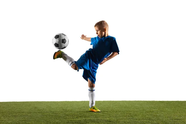 Joven como futbolista o futbolista sobre fondo blanco — Foto de Stock