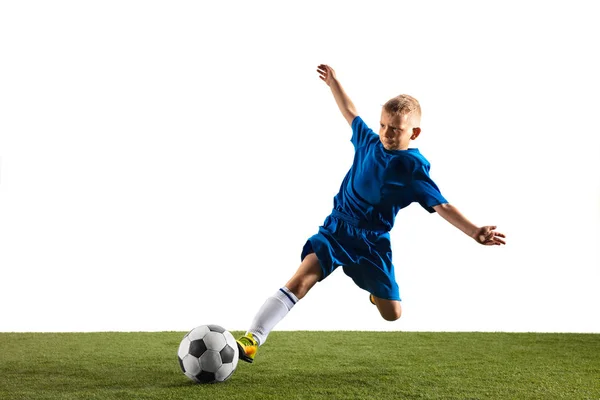 Mladý chlapec jako fotbalista nebo fotbalový brankář na bílém studiovém pozadí — Stock fotografie