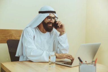 Görevde çalışan Suudi işadamı