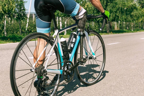 Sportler behindert amputiertes Training im Radsport — Stockfoto