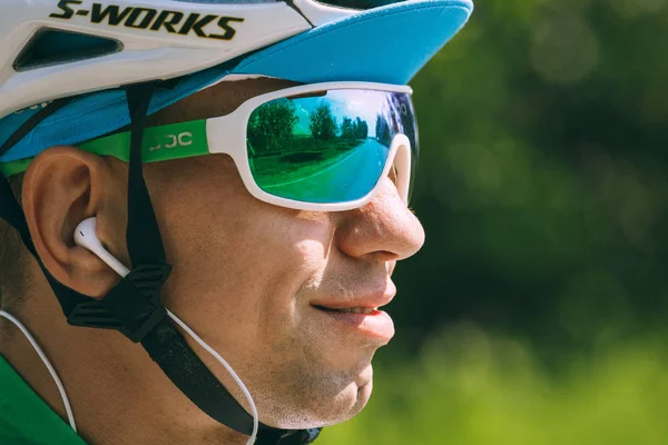 Dnipro, Ukrayna - 12 Temmuz 2019: bisiklet engelli veya ampute eğitimi alan atlet