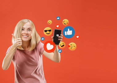 Cep telefonunda sosyal medya etkileşimleri