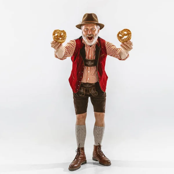Portret człowieka Oktoberfest, nosząc tradycyjne bawarskie ubrania — Zdjęcie stockowe