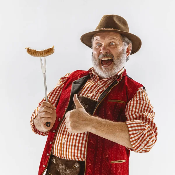 Retrato del hombre del Oktoberfest, vestido con la ropa tradicional bávara — Foto de Stock