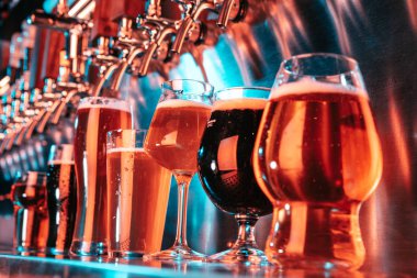 Bira farklı türde Gözlük, oktoberfest için zaman